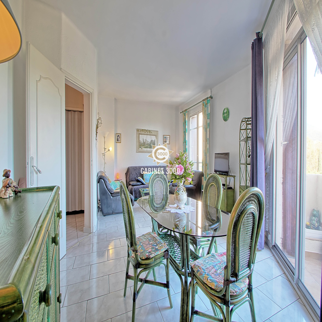 vente M1674 TOULON Le Mourillon Appartement F4 au dernier étage avec balcon 3000