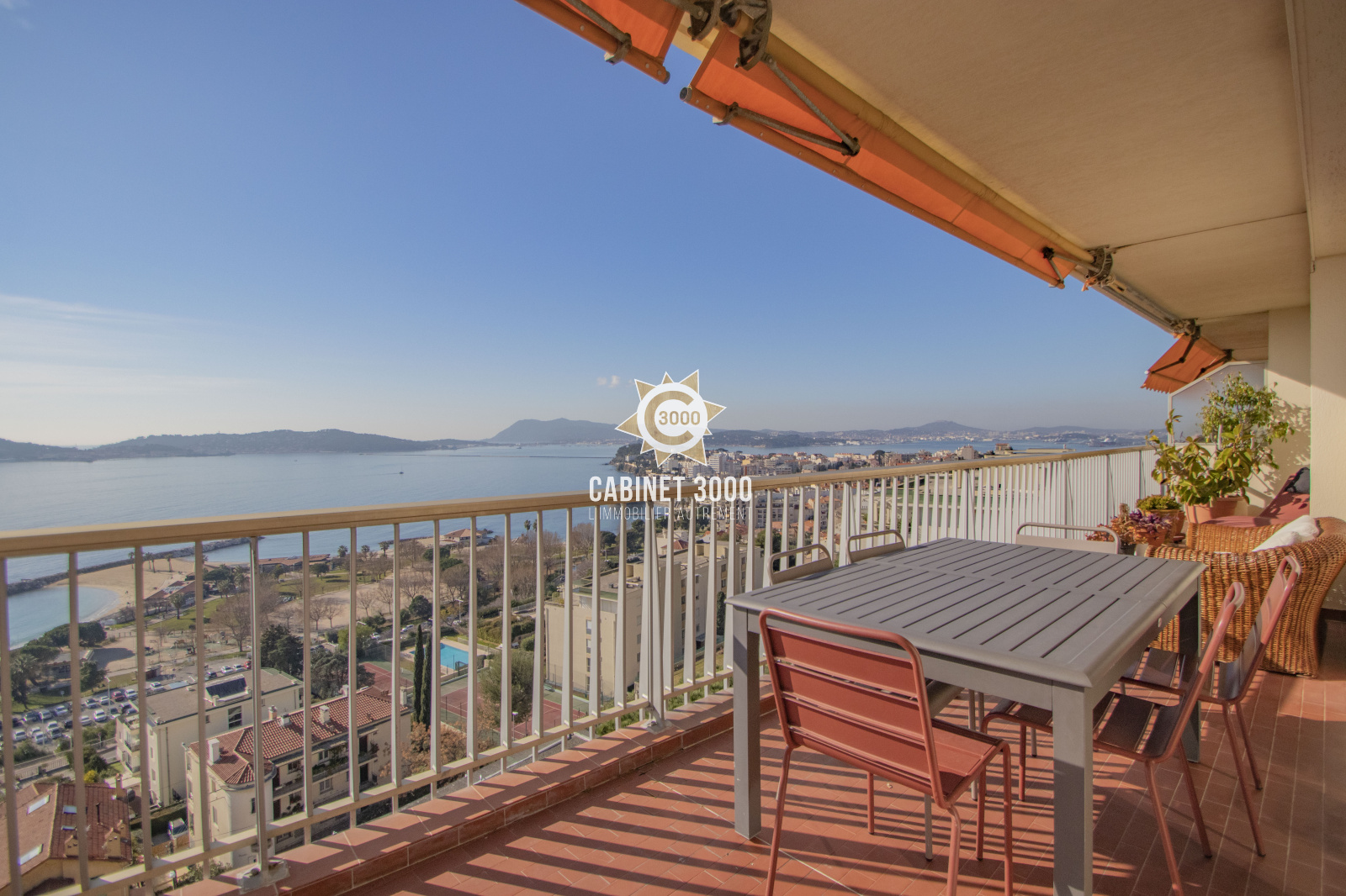 Vente M1916 TOULON Le Mourillon Appartement T6 dernier étage vue Mer Cave Garage