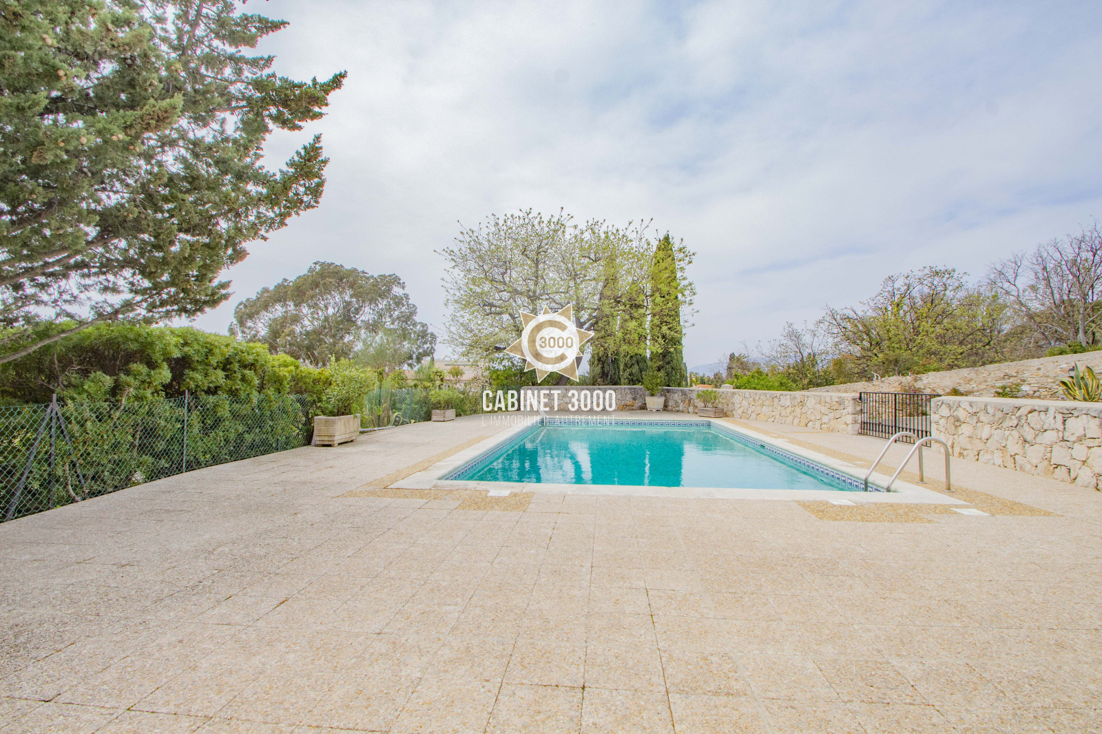 Vente M1823 TOULON Cap Brun Appartement T5 terrasse vue mer